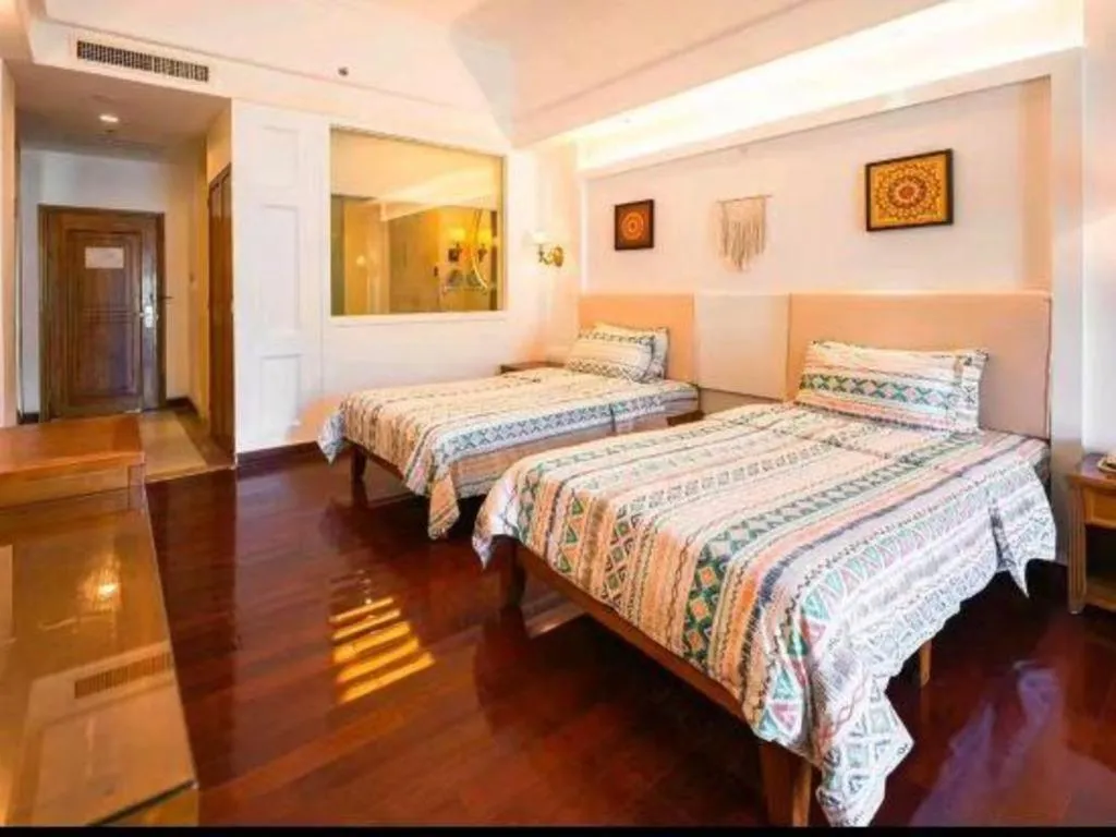 Bed in Shaoguan Palace International Resorts