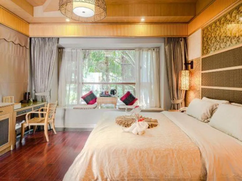 Bed in Shaoguan Palace International Resorts