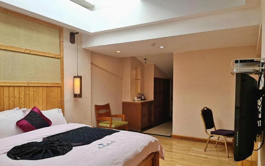 Bed in Shaoguan Palace International Resorts