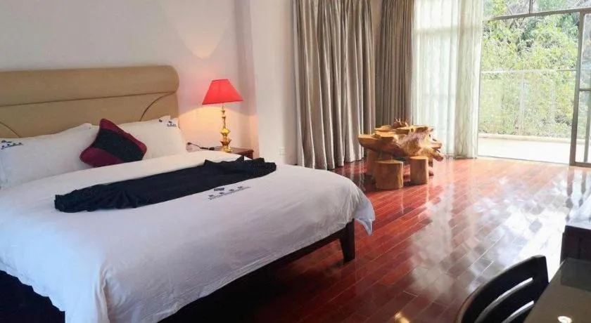 Bed in Shaoguan Palace International Resorts