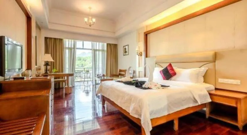 Bed in Shaoguan Palace International Resorts