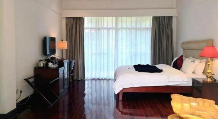 Bed in Shaoguan Palace International Resorts