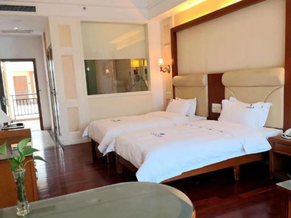 Bed in Shaoguan Palace International Resorts
