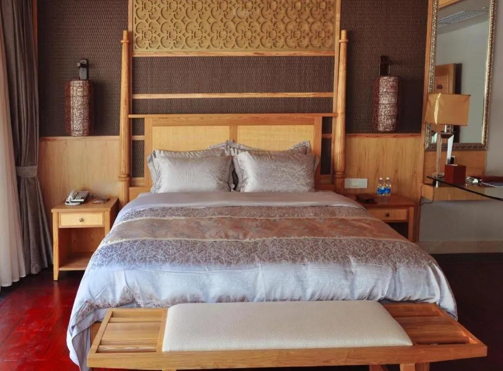 Bed in Shaoguan Palace International Resorts