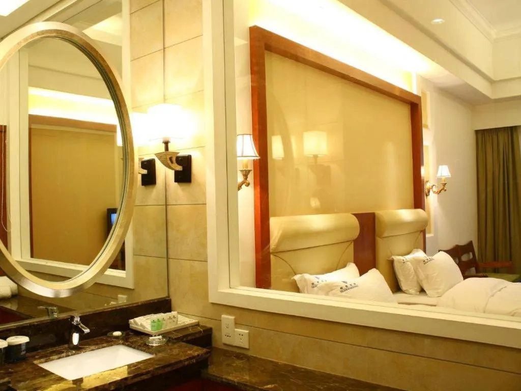 Bed in Shaoguan Palace International Resorts