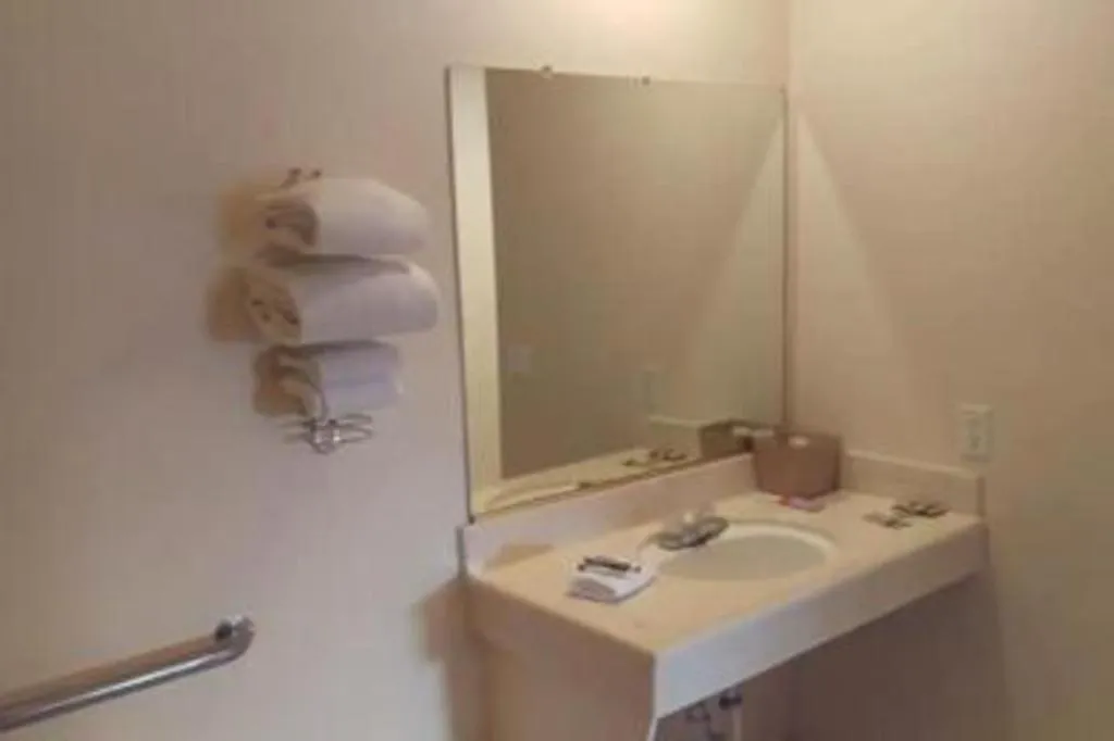 Days Inn by Wyndham Hemet