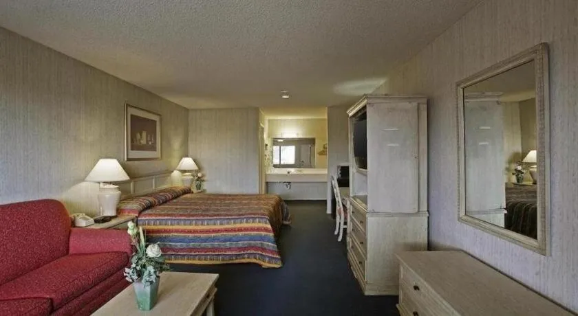 Bed in Days Inn by Wyndham Hemet