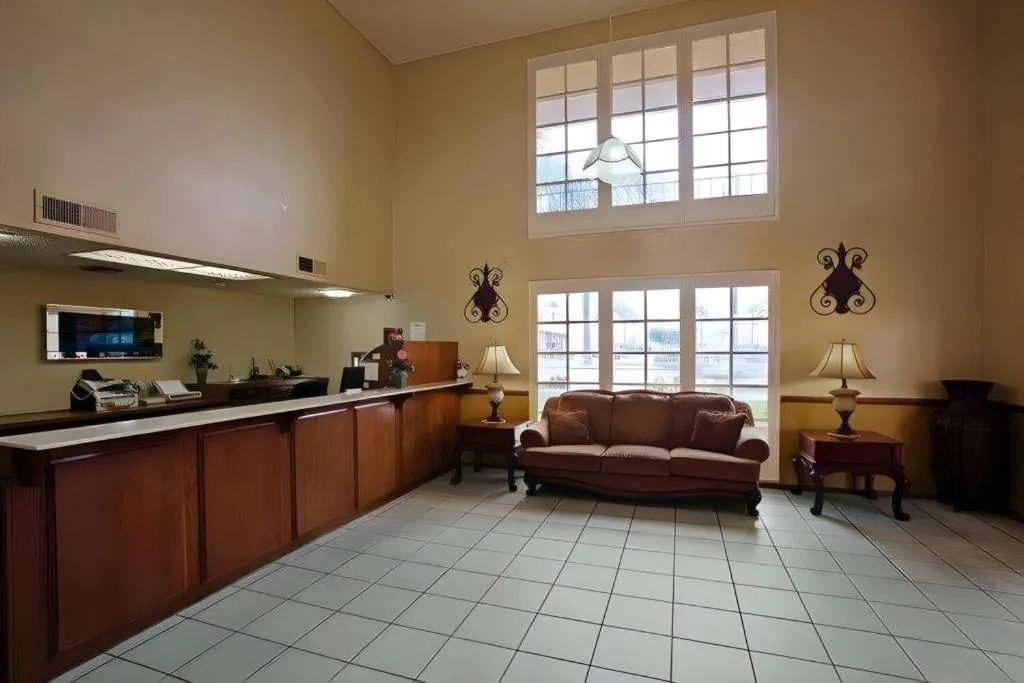 Days Inn by Wyndham Hemet