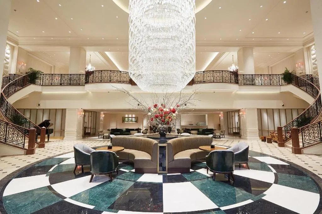 Donghai Xianhucheng Huanglong Hotel