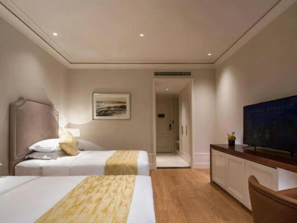 Bed in Donghai Xianhucheng Huanglong Hotel