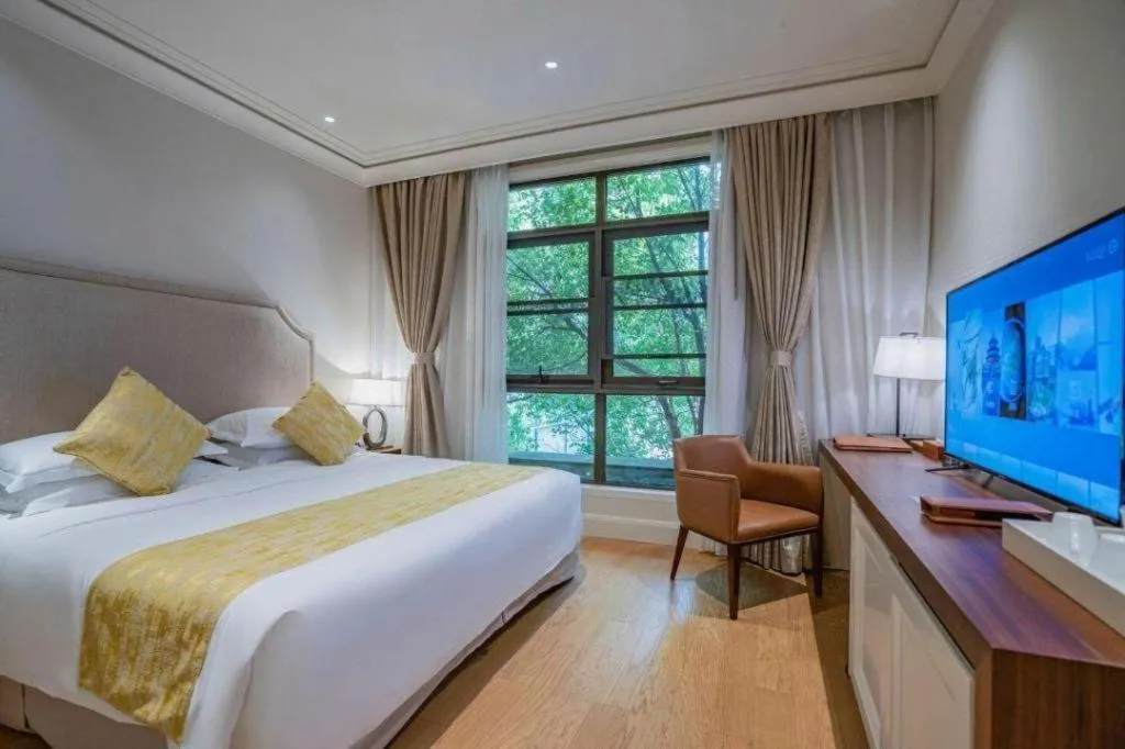 Bed in Donghai Xianhucheng Huanglong Hotel