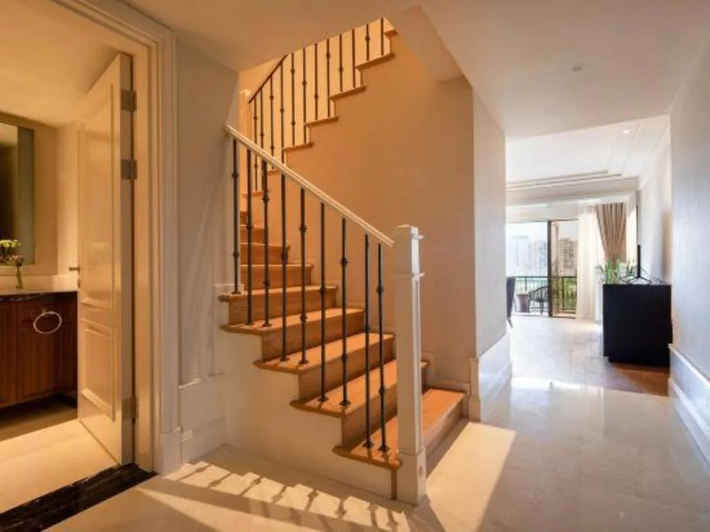 Donghai Xianhucheng Huanglong Hotel