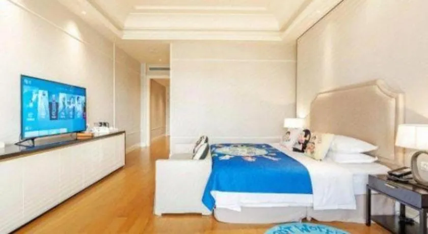 Bed in Donghai Xianhucheng Huanglong Hotel