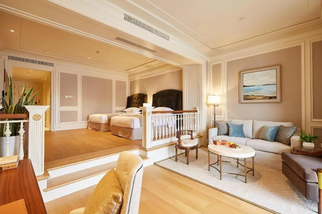 Bed in Donghai Xianhucheng Huanglong Hotel