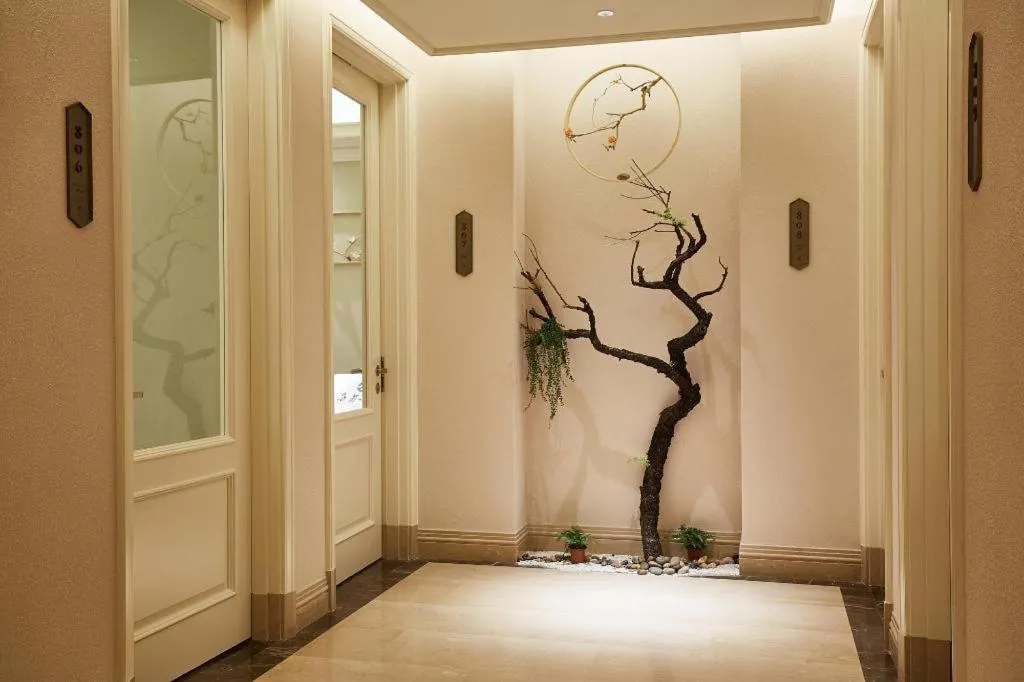 Donghai Xianhucheng Huanglong Hotel