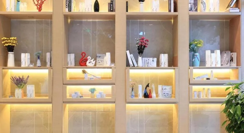 Lavande Hotels·Guangzhou Jiahe Wanggang Metro Station