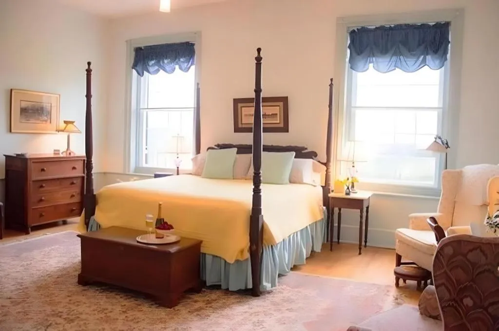 Bed in Smithfield Farm B&B