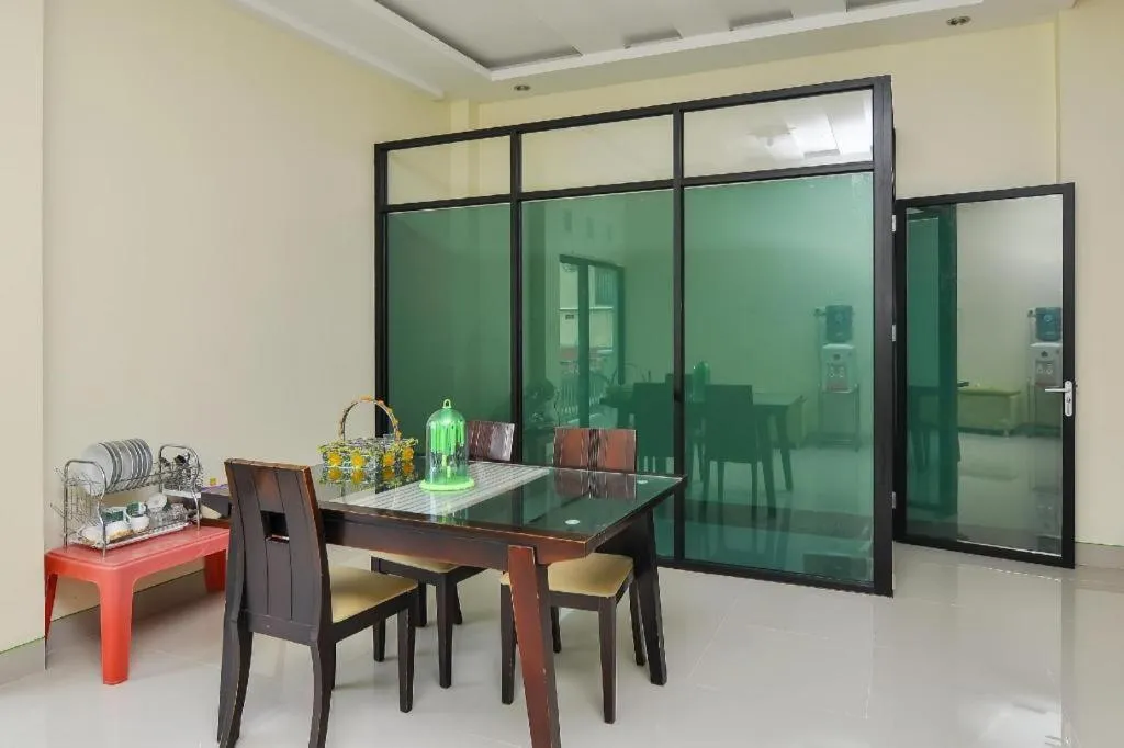 OYO 838 Sanjaya Homestay Syariah