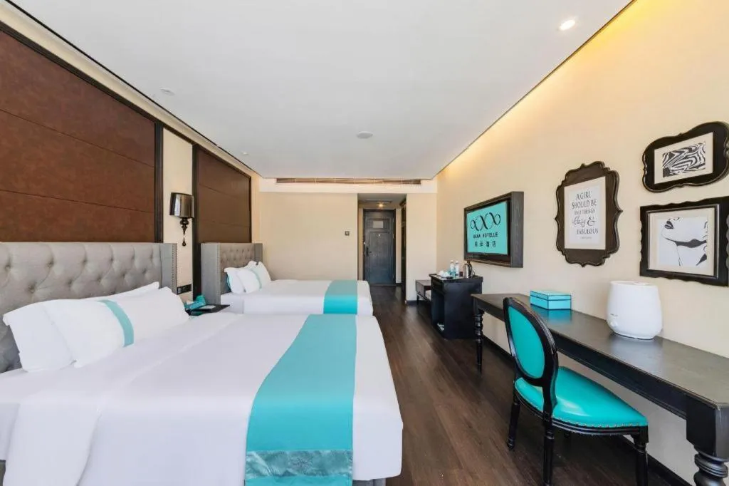 Bed in Xana Hotelle Lhasa Potala Palace Beijing Middle Road