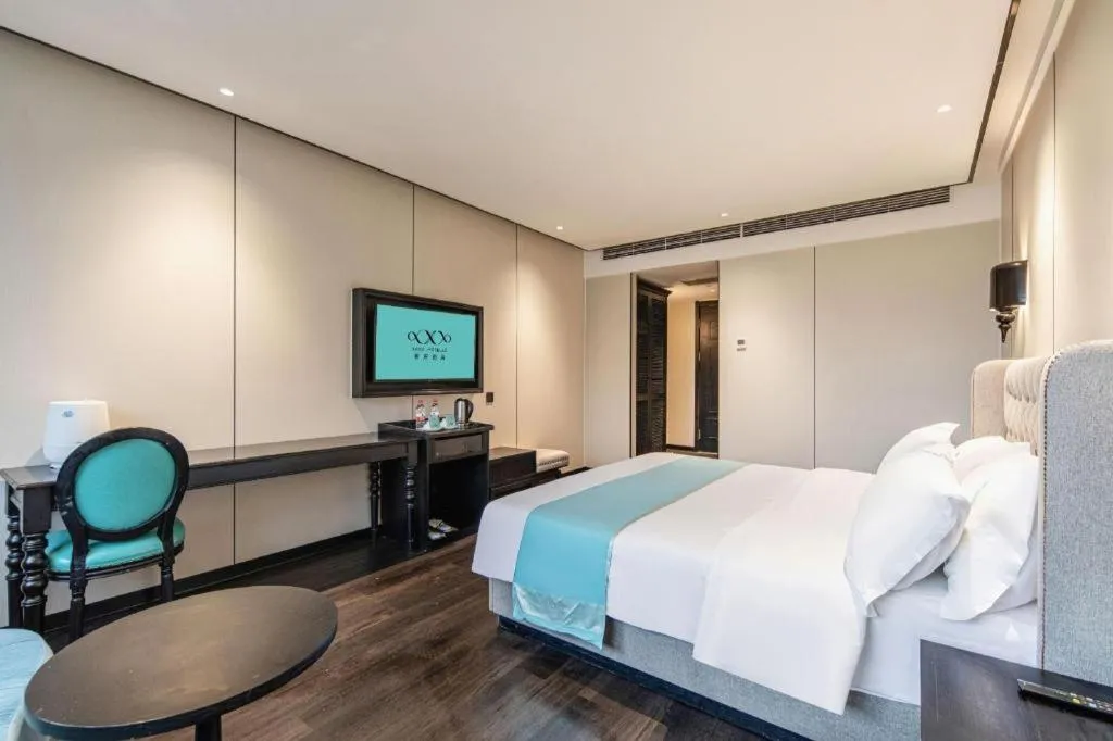 Bed in Xana Hotelle Lhasa Potala Palace Beijing Middle Road