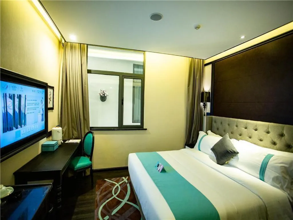 Bed in Xana Hotelle Lhasa Potala Palace Beijing Middle Road