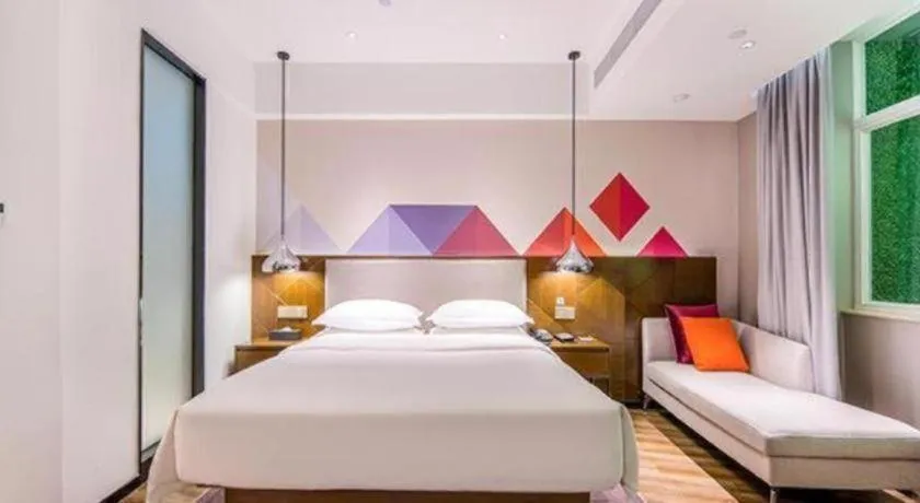 Bed in Borrman Hotel Nanning Railway Station