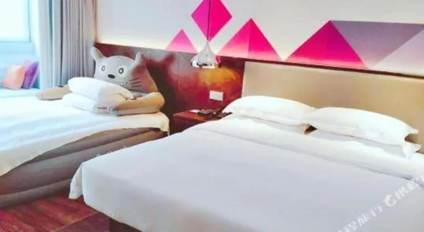 Bed in Borrman Hotel Nanning Railway Station