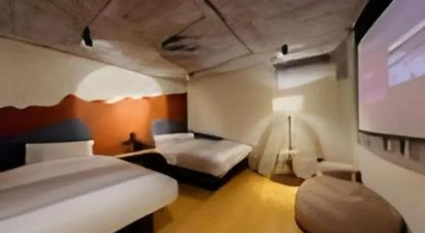 Bed in YUNIK-Shanghai Zhongshan Park Yan'an Xi Road