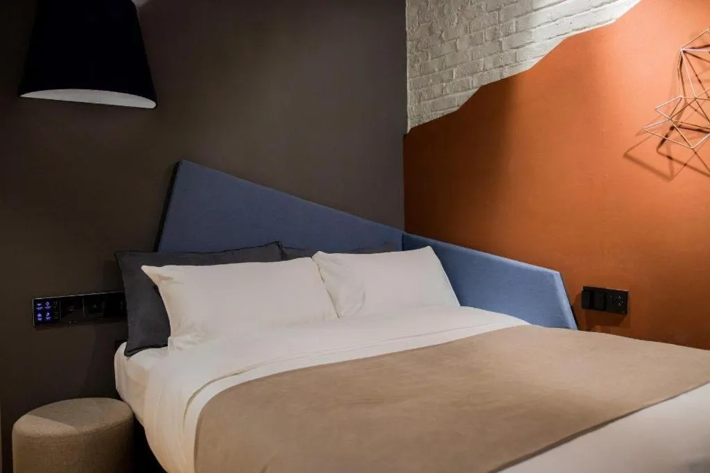 Bed in YUNIK-Shanghai Zhongshan Park Yan'an Xi Road