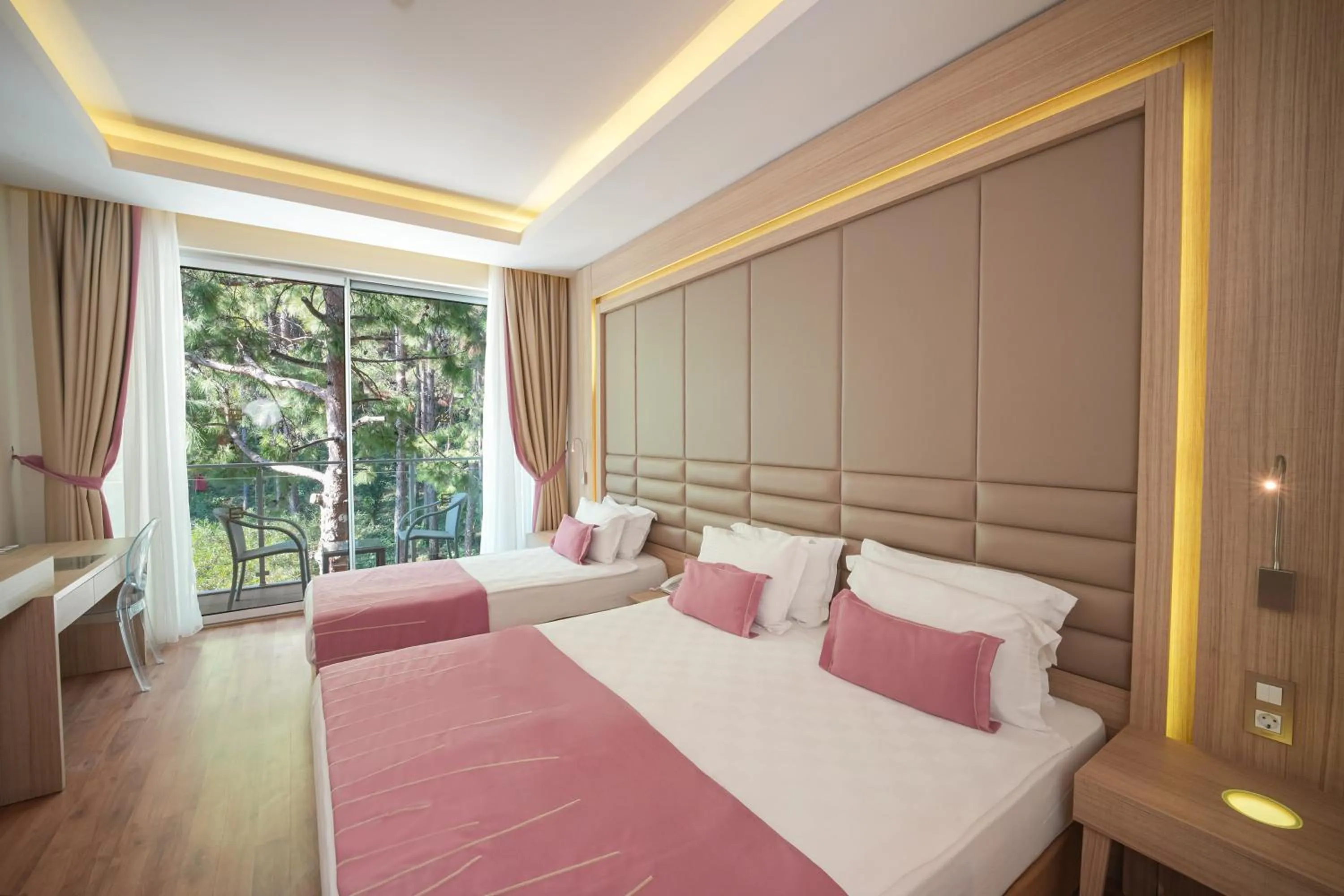 Photo of the whole room, Bed in Orka Lotus Beach