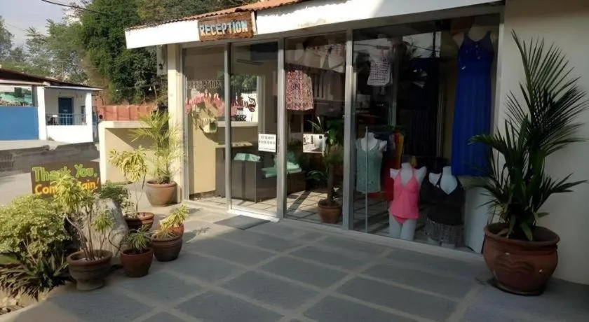 Amanente'z Beach Front Resort