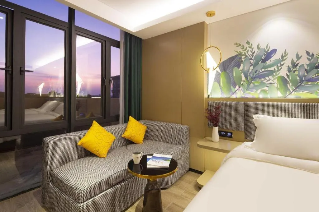 Bed in mango crystal hotel