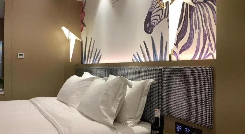 Bed in mango crystal hotel