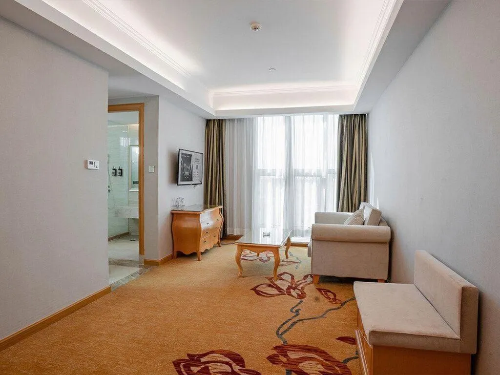 Vienna Hotel Guangdong Huizhou Lilin North Railway Station