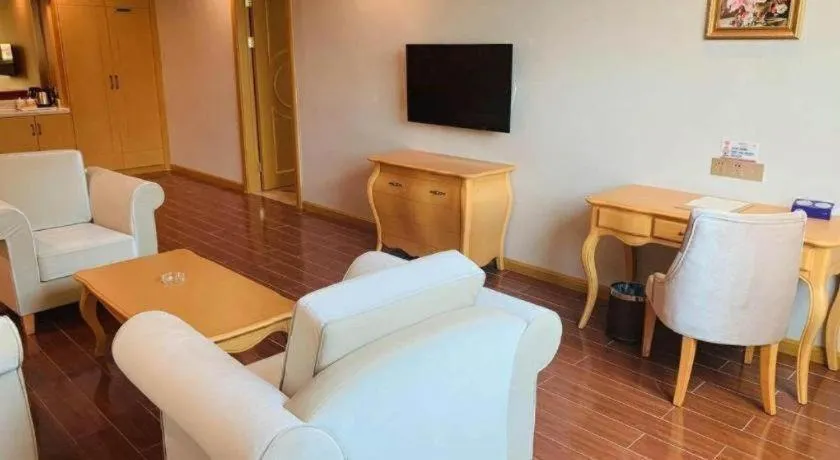 Vienna Hotel Guangdong Huizhou Lilin North Railway Station