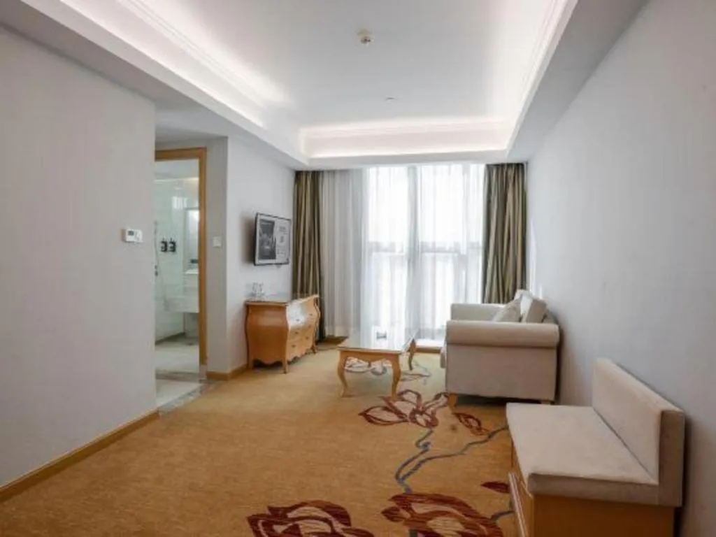 Vienna Hotel Guangdong Huizhou Lilin North Railway Station