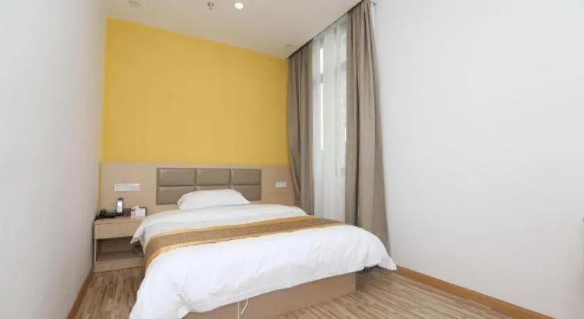 Bed in Shell Shanghai Jiading Nanxiang Town Minzhu Street Hotel