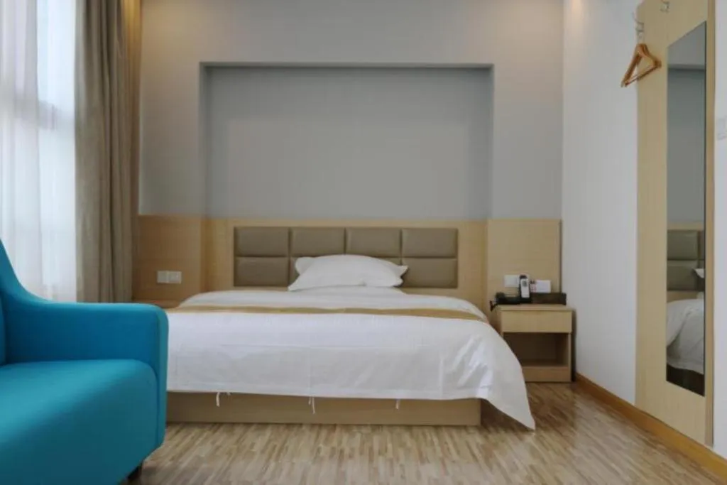 Bed in Shell Shanghai Jiading Nanxiang Town Minzhu Street Hotel