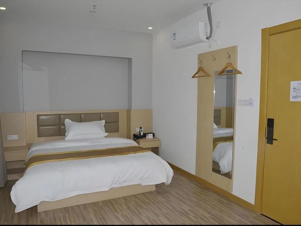 Bed in Shell Shanghai Jiading Nanxiang Town Minzhu Street Hotel