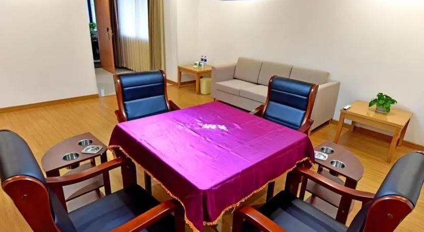 GreenTree Inn Tongxiang Chongfuzhen World Fur Center Branch