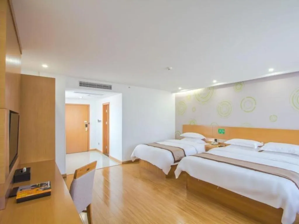 Bed in GreenTree Inn Tongxiang Chongfuzhen World Fur Center Branch