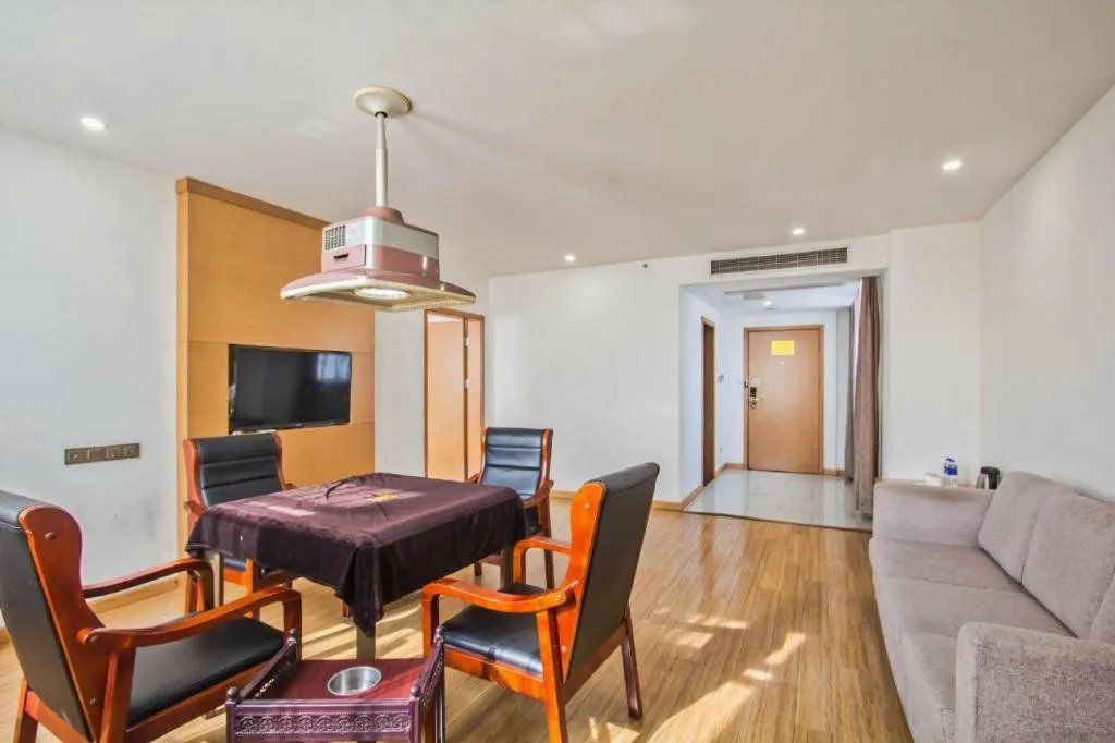 GreenTree Inn Tongxiang Chongfuzhen World Fur Center Branch