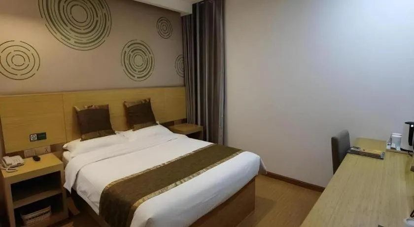 Bed in GreenTree Inn Shanghai Fengxian District Xiaotang Metro Station