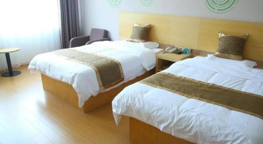Bed in GreenTree Inn Shanghai Fengxian District Xiaotang Metro Station