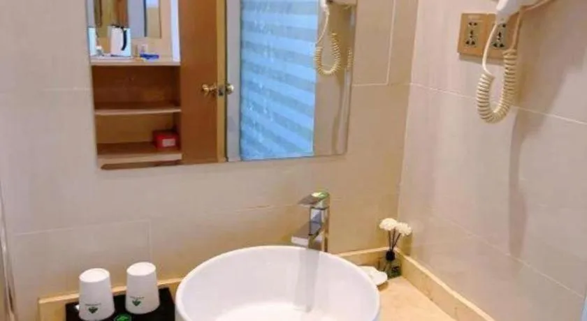 GreenTree Inn Shanghai Fengxian District Xiaotang Metro Station