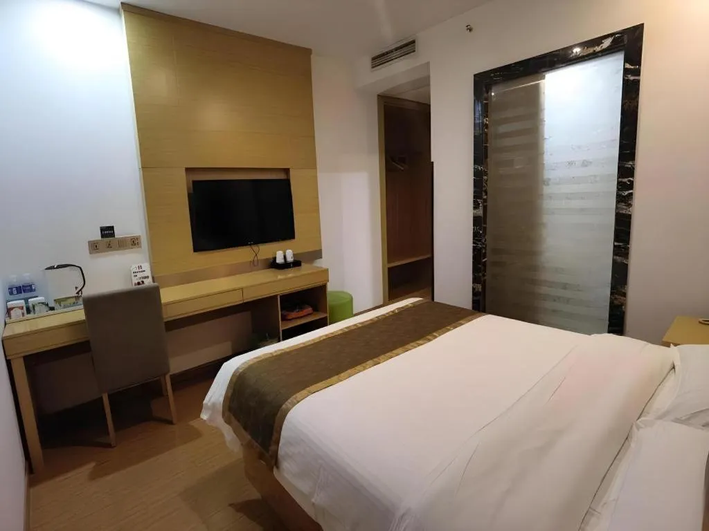 Bed in GreenTree Inn Shanghai Fengxian District Xiaotang Metro Station