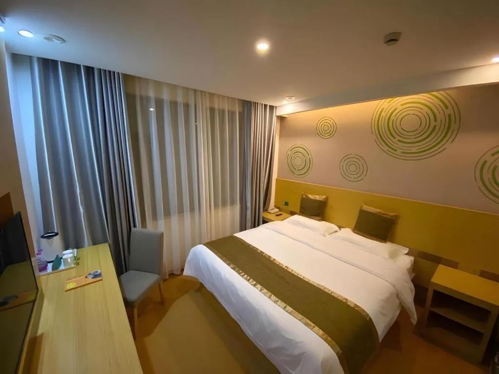 Bed in GreenTree Inn Shanghai Fengxian District Xiaotang Metro Station