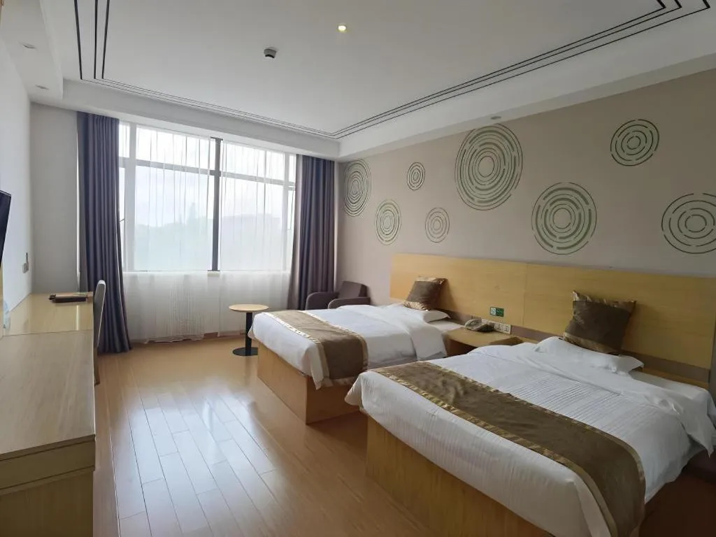 Bed in GreenTree Inn Shanghai Fengxian District Xiaotang Metro Station