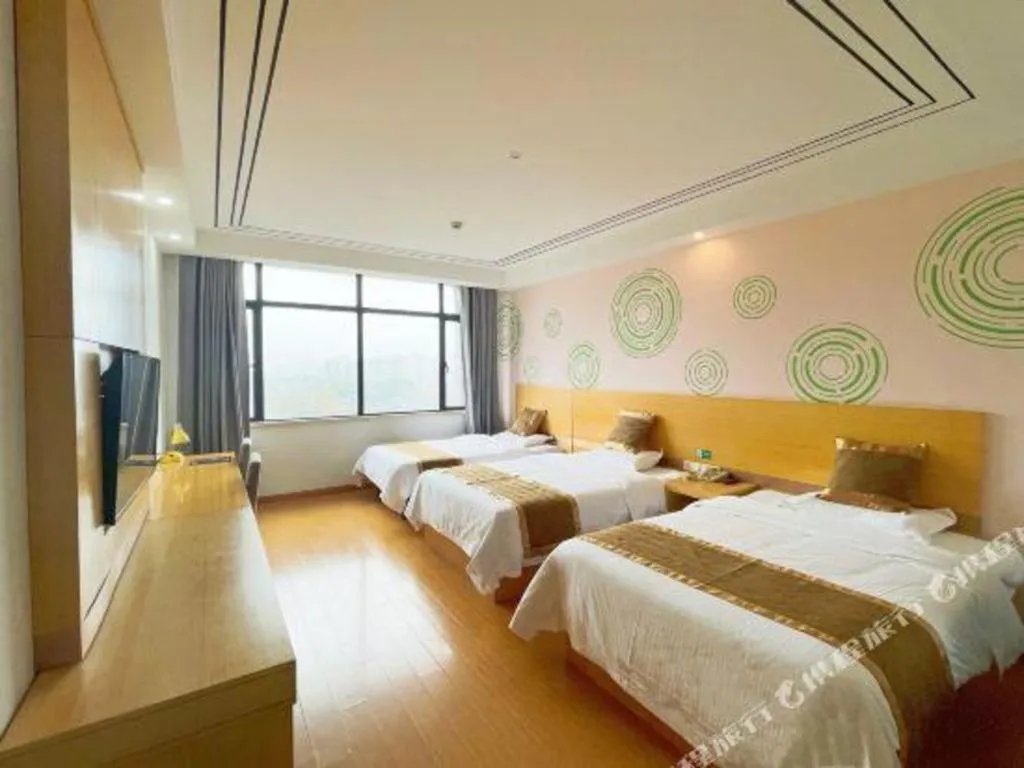 Bed in GreenTree Inn Shanghai Fengxian District Xiaotang Metro Station