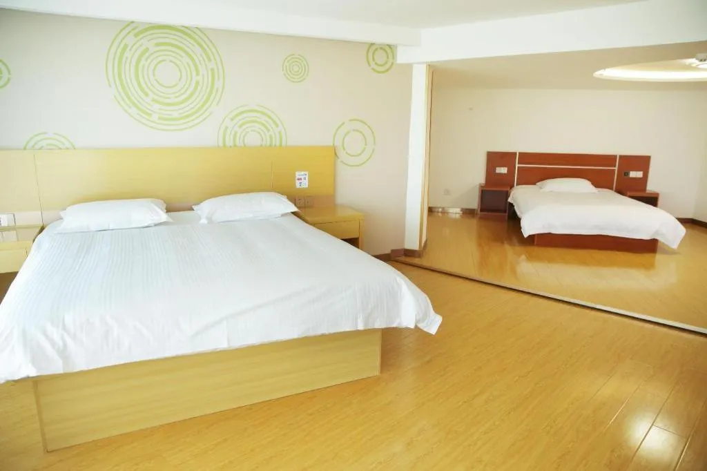 Bed in GreenTree Inn Binzhou Bus Station